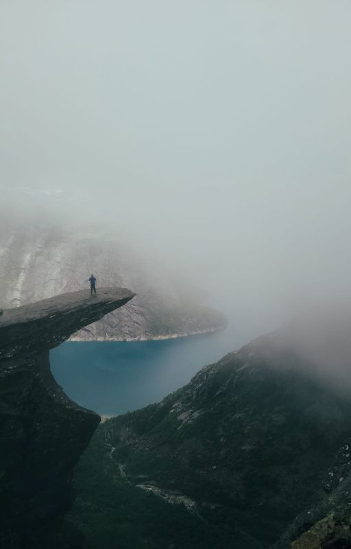 Trolltunga hike