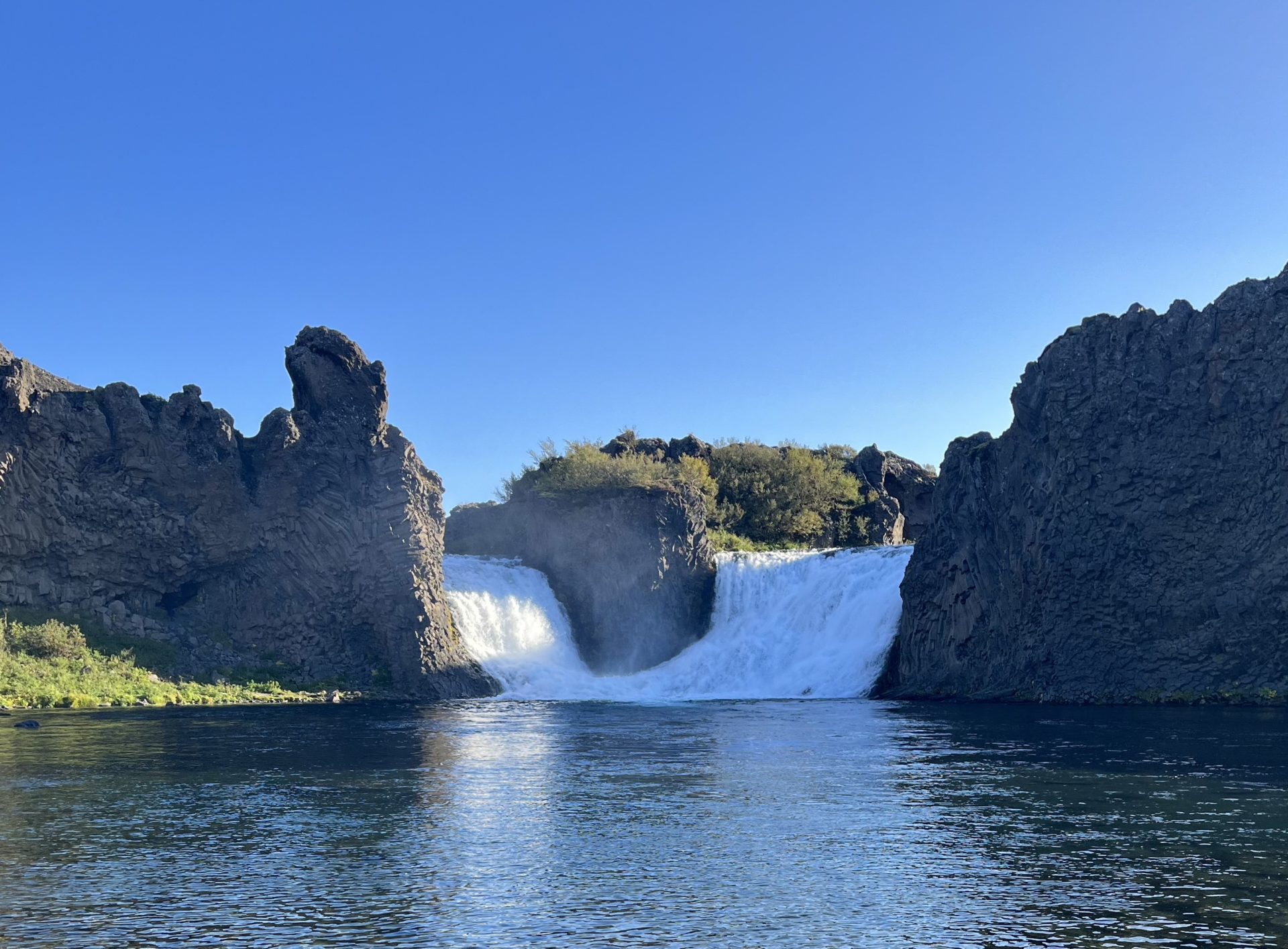 Hjálparfoss | Waterval | IJsland